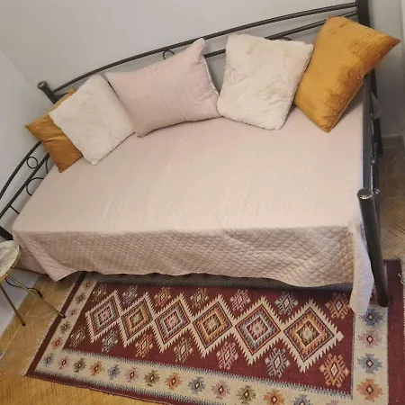 Apartment Kanari *